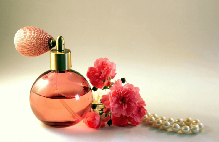 Damskie perfumy na jesień – na jakie zapachy się zdecydować?