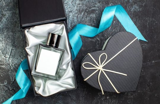 Perfumy – idealny prezent na Dzień Chłopaka