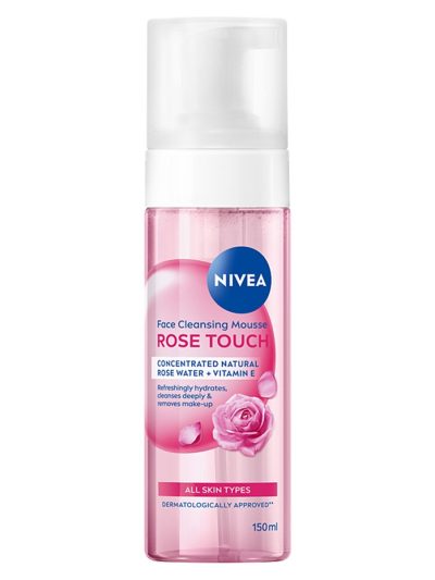 Nivea Rose Touch pianka oczyszczająca do twarzy z organiczną wodą różaną 150ml