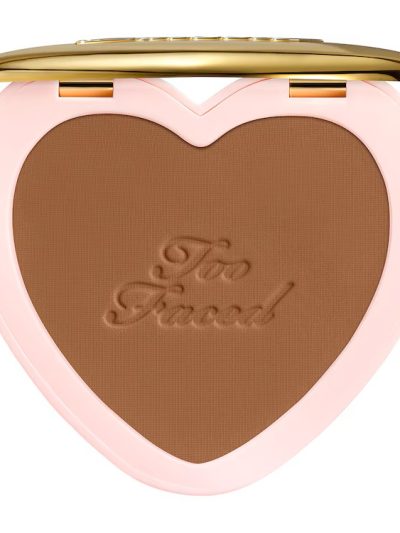 TOO FACED Born This Way Soft Blur utrwalający puder w kompakcie Deep 4.8g