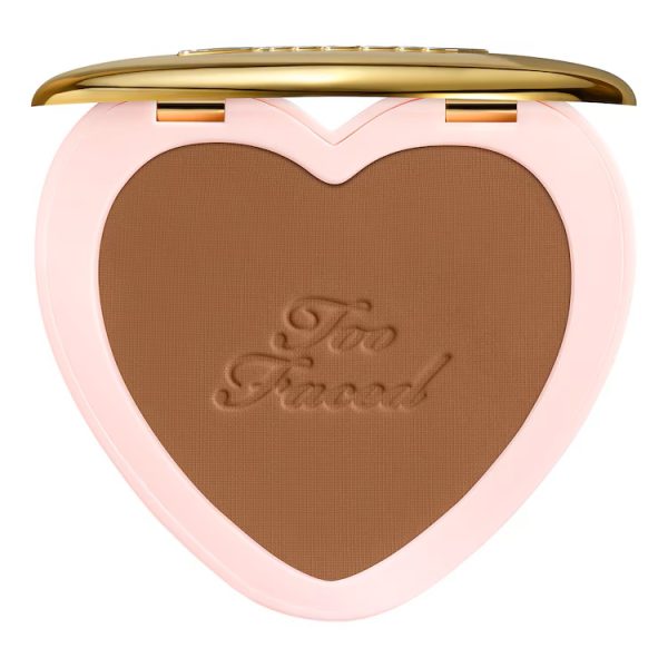 TOO FACED Born This Way Soft Blur utrwalający puder w kompakcie Deep 4.8g