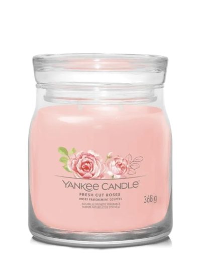 Yankee Candle Średnia świeca zapachowa Fresh Cut Roses 368g
