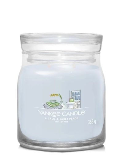 Yankee Candle Średnia świeca zapachowa A Calm & Quiet Place 368g